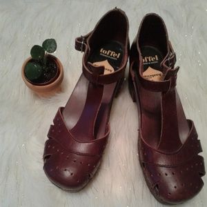 Swedish Hasbeens 40 Low Dark Burgundy T-Straps